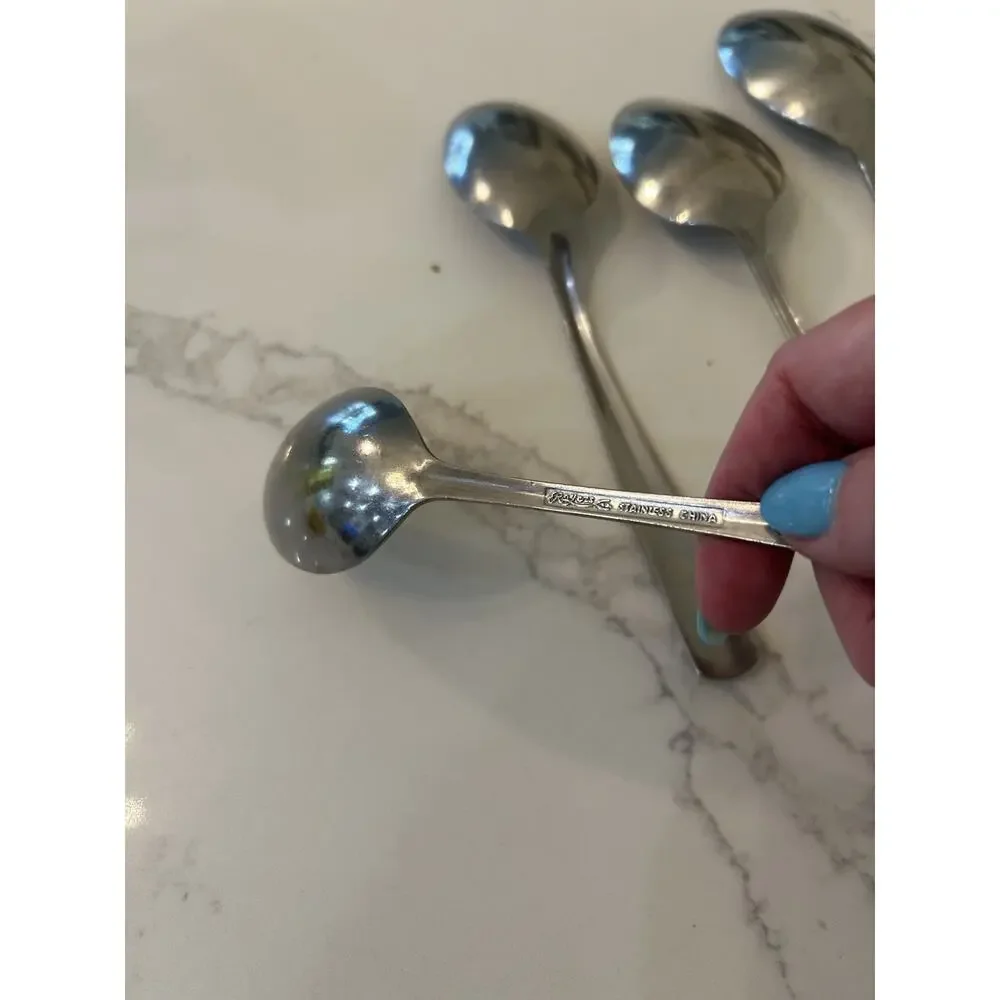 Vtg Lot of 4 Stainless‎ Dinner Spoons Assorted 8” Flatware Silverware